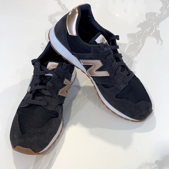 Navy Rose Gold Sneakers Sz 85 